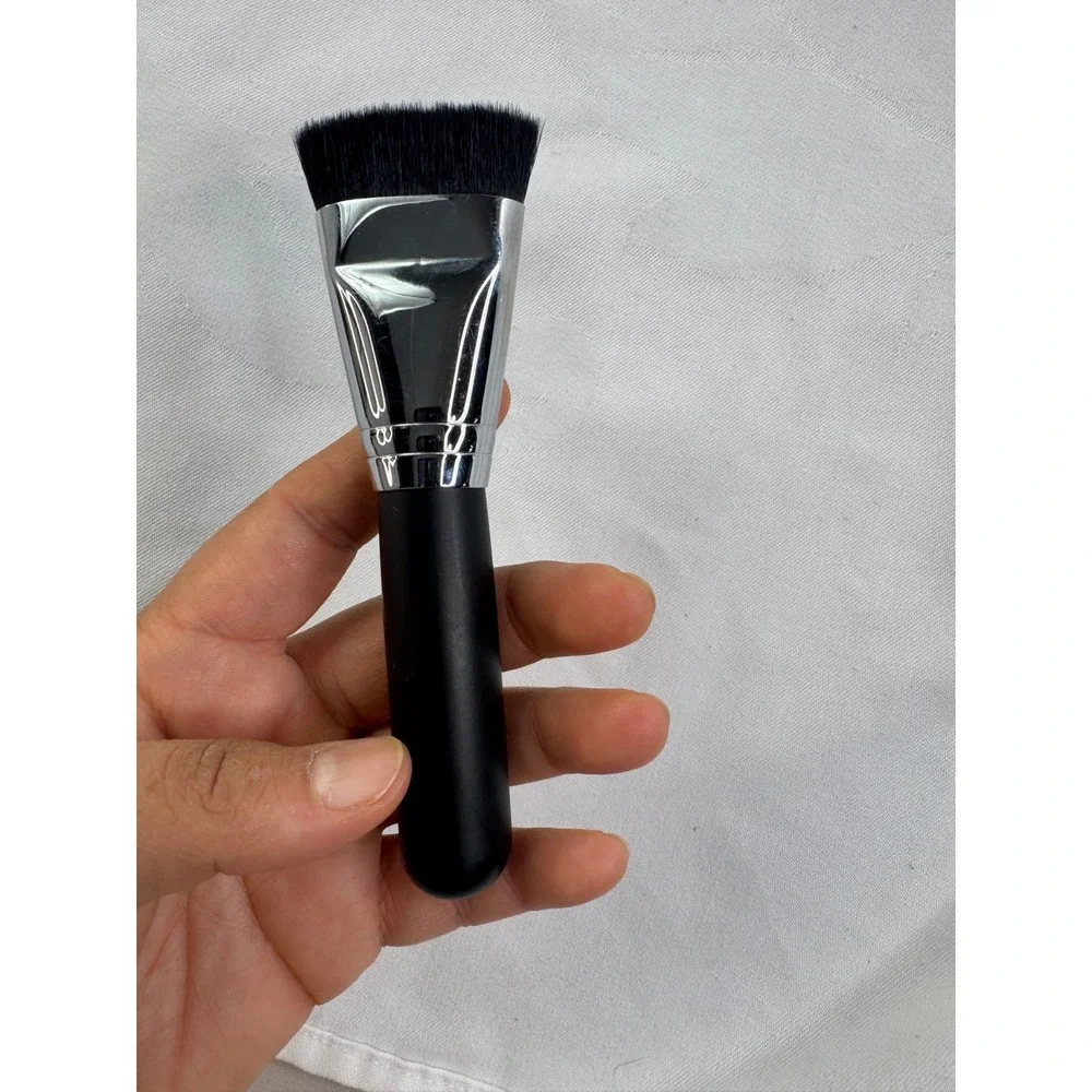 Morphe M460 Flat Contour Brush Black Silver Synthetic Bristles Sculpting Tool